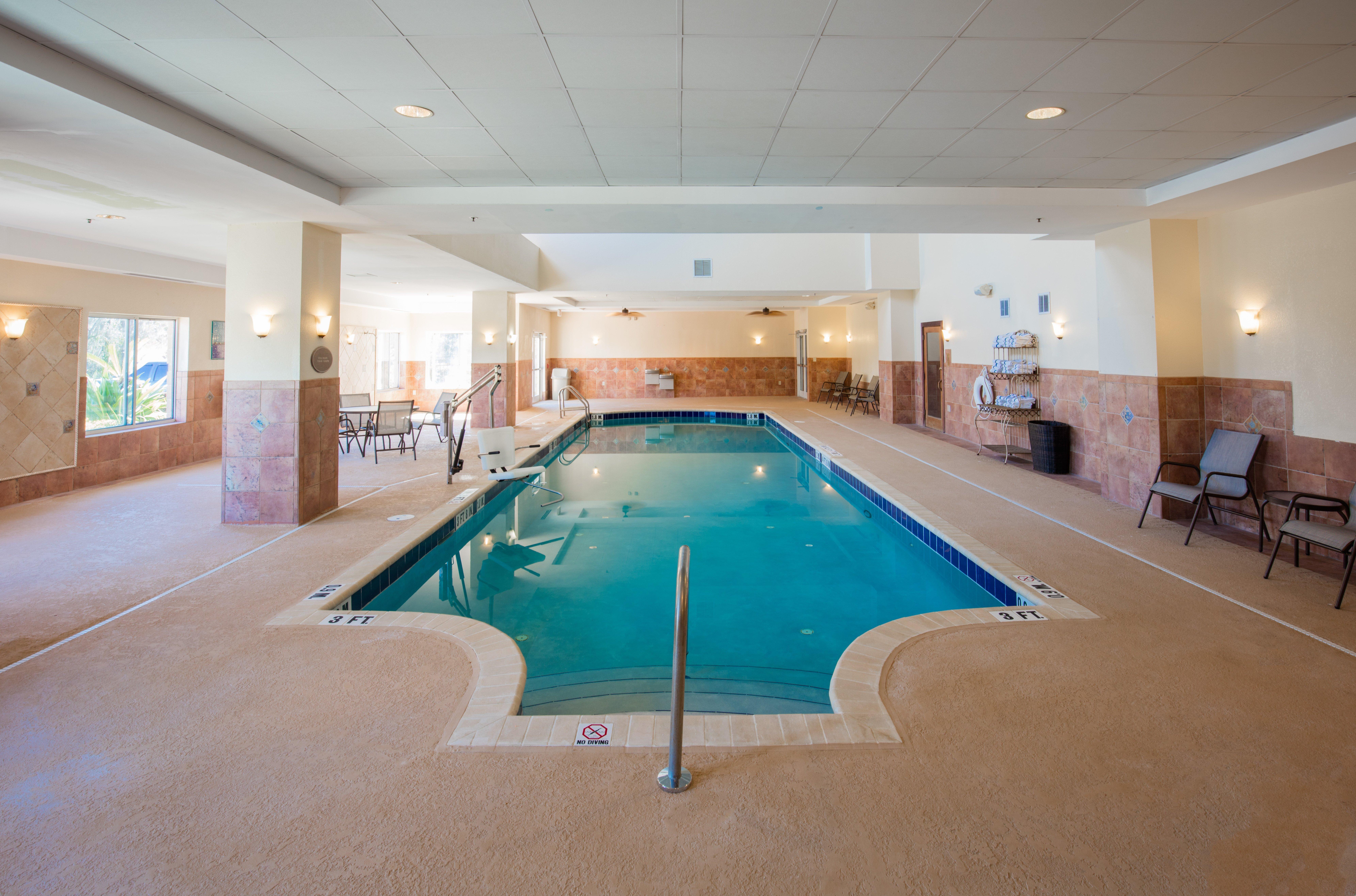 Holiday Inn Hotel & Suites Lake City By Ihg Exterior photo