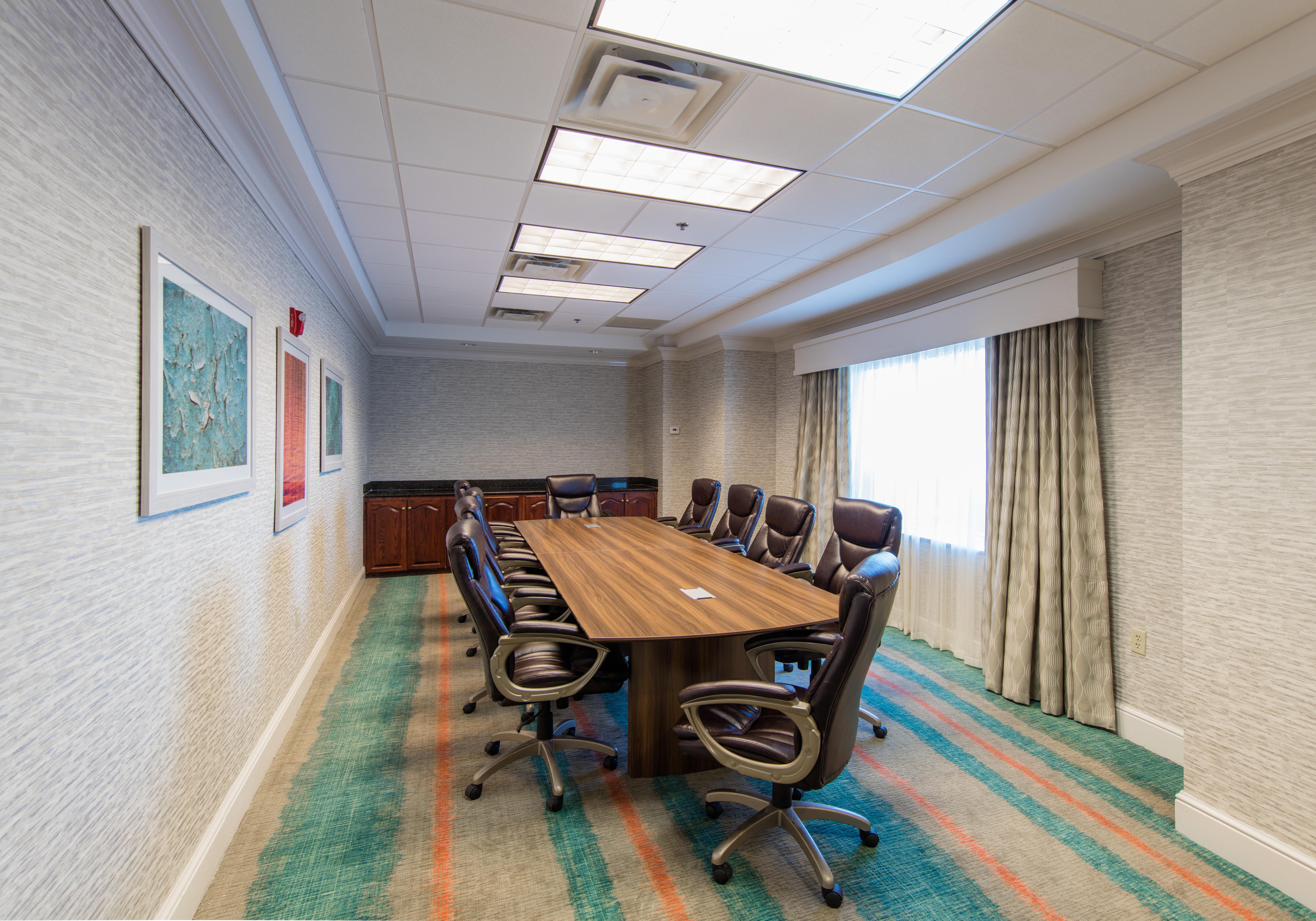 Holiday Inn Hotel & Suites Lake City By Ihg Exterior photo