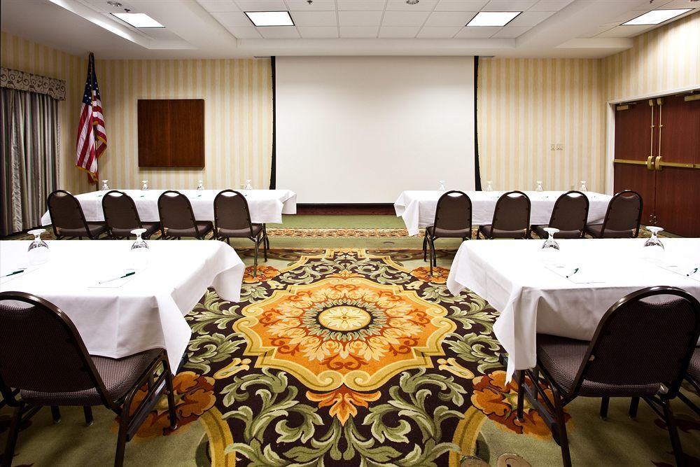 Holiday Inn Hotel & Suites Lake City By Ihg Exterior photo