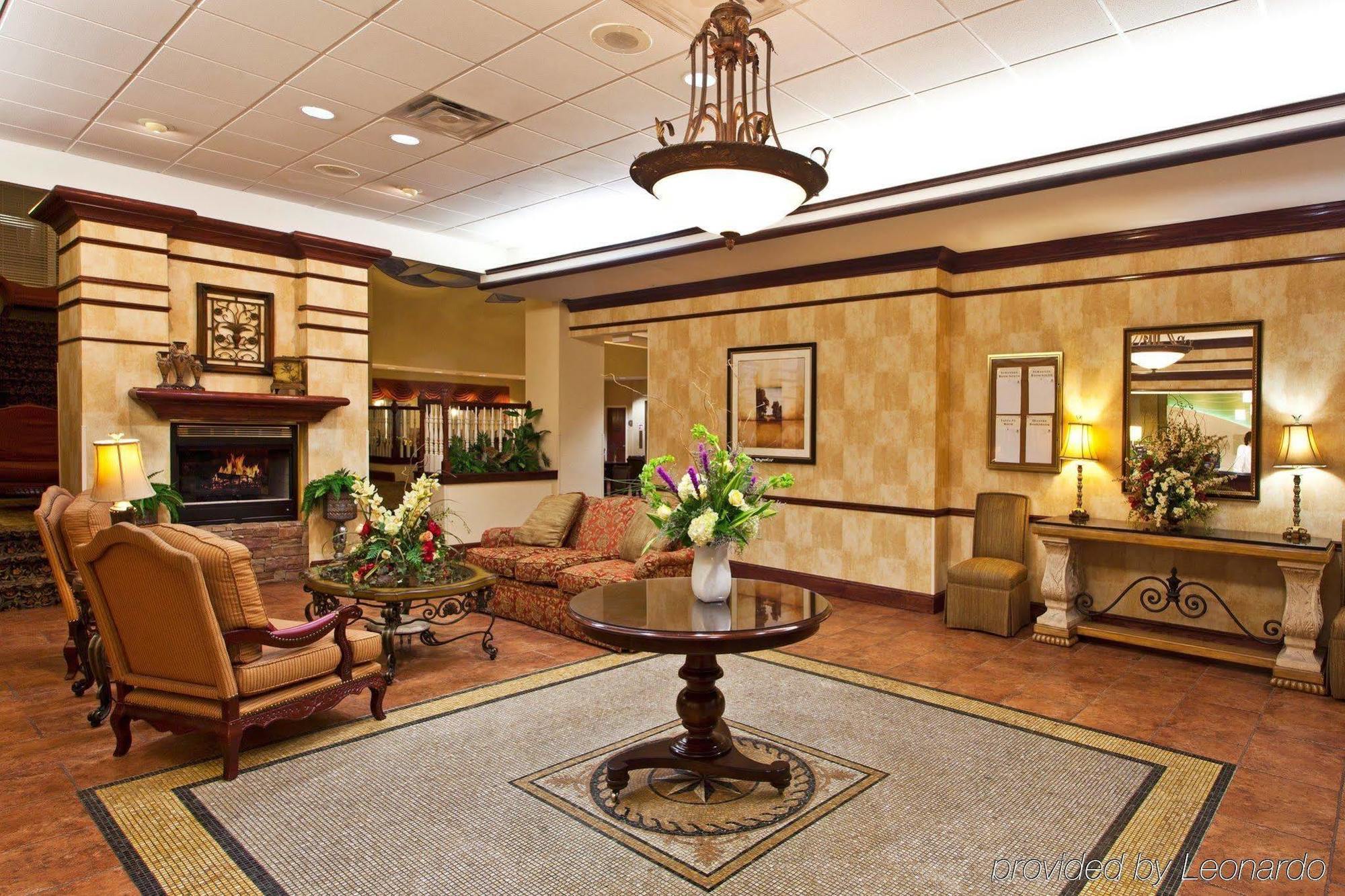 Holiday Inn Hotel & Suites Lake City By Ihg Exterior photo