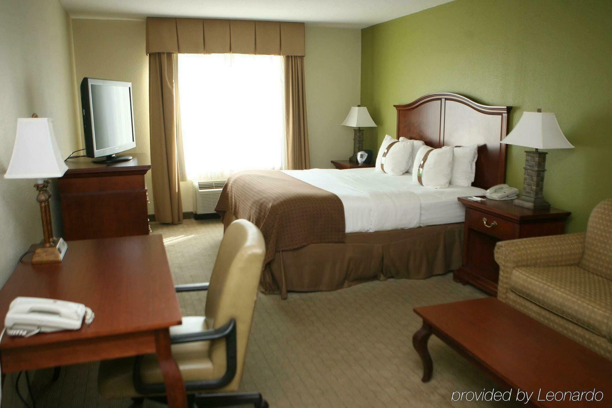Holiday Inn Hotel & Suites Lake City By Ihg Exterior photo